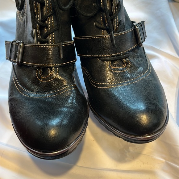Sofft | women’s black high heel boots with buckle strap and laces shoe size 11 - Picture 11 of 15